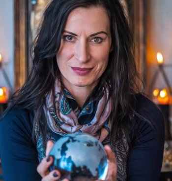 astrologer-and-psychic-in-bloomington